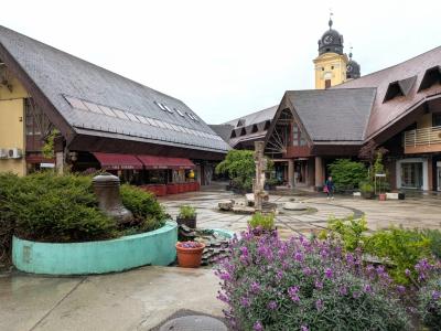 Eladó utcai bejáratú üzlethelység Debrecen