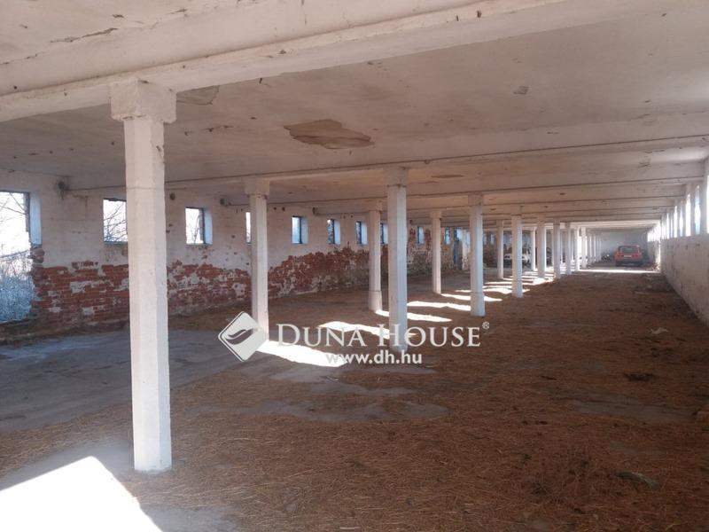 Kiadó raktár Bodajk