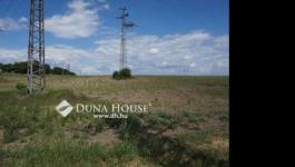 Eladó külterületi telek Székesfehérvár