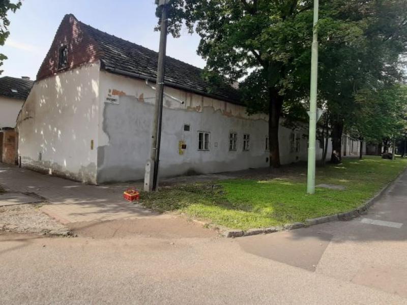 Eladó telek Csongrád