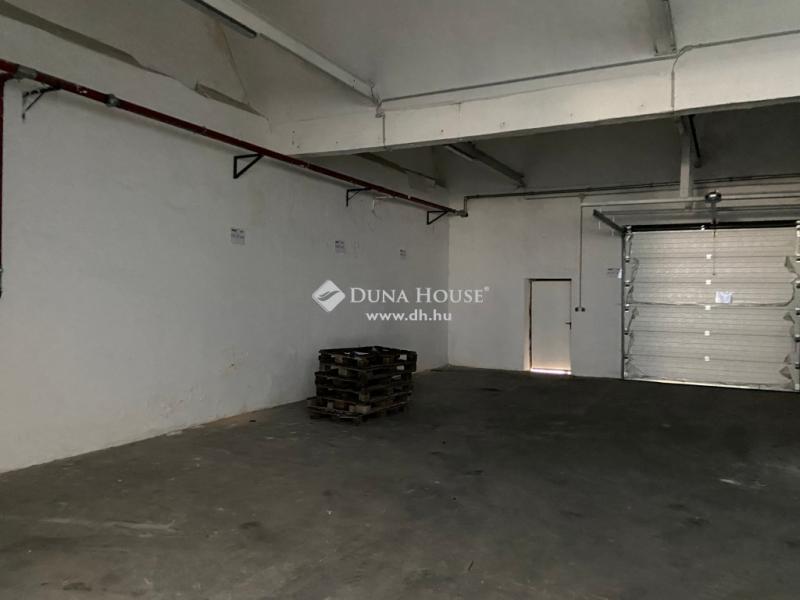 Kiadó raktár Tata