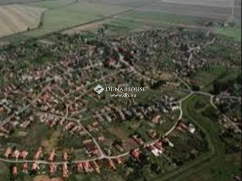 Eladó lakóövezeti telek Mezőtárkány