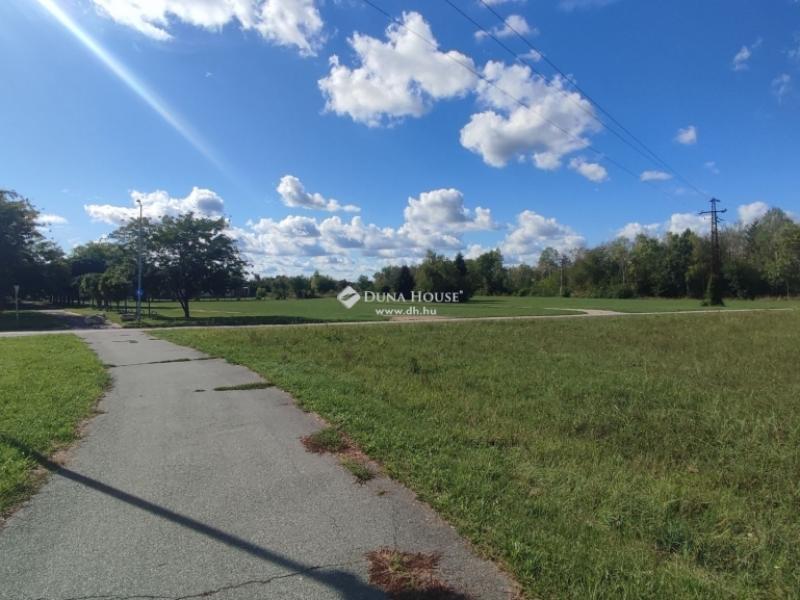 Eladó üdülőövezeti telek Zalaegerszeg