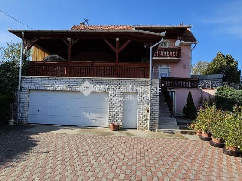 Eladó családi ház Tápiószecső