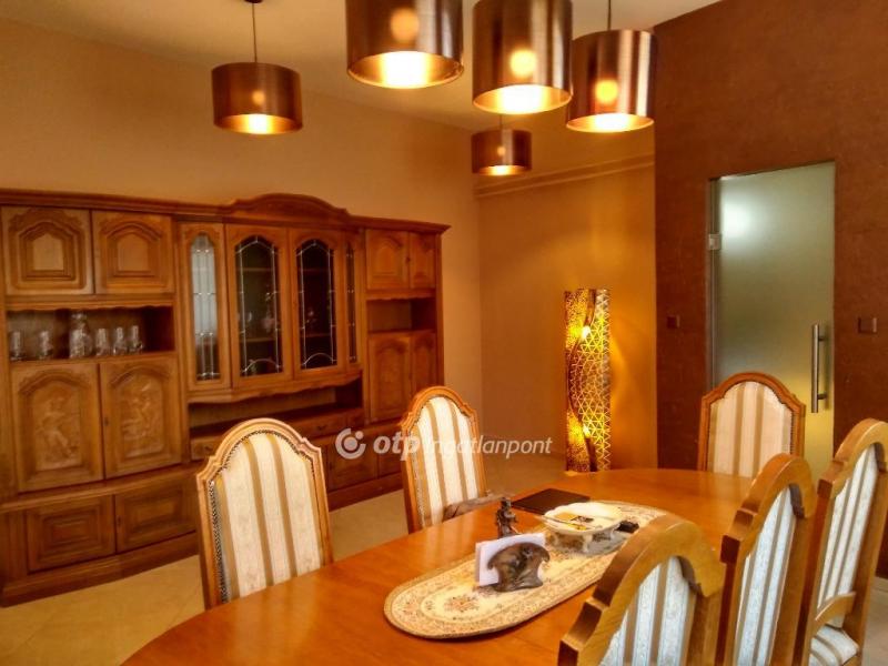 Kiadó egyéb iroda Veszprém