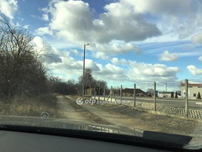 Eladó külterületi telek Inárcs