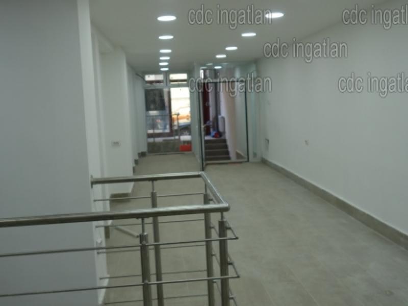 Eladó utcai bejáratú üzlethelység Budapest