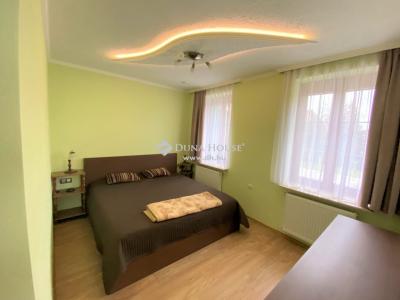 Eladó családi ház - 8220 Balatonalmádi