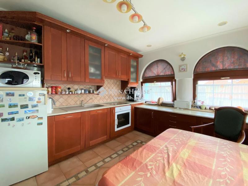 Eladó családi ház Balatonalmádi