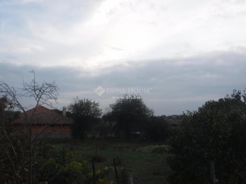 Eladó lakóövezeti telek Debrecen