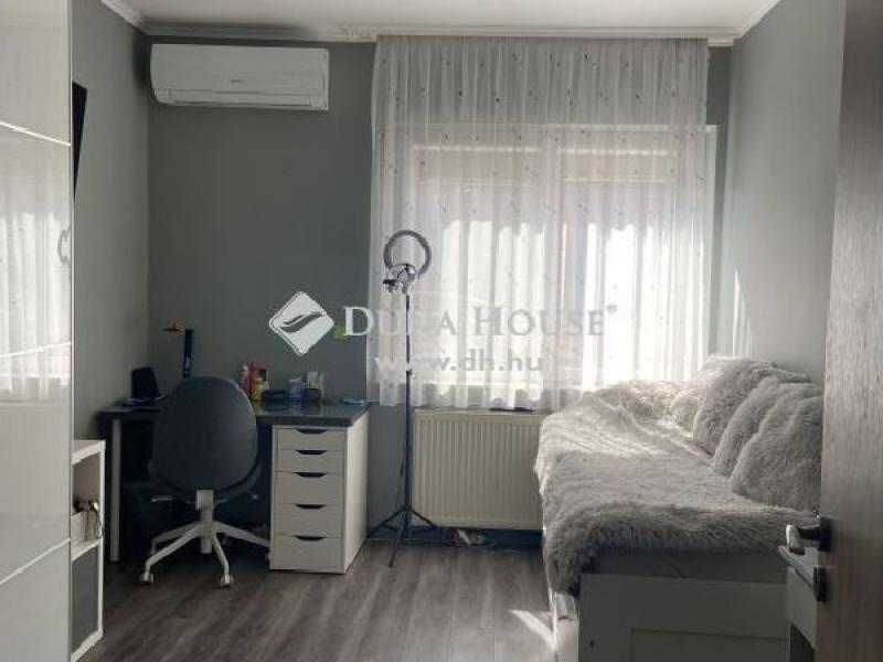 Eladó családi ház Neszmély