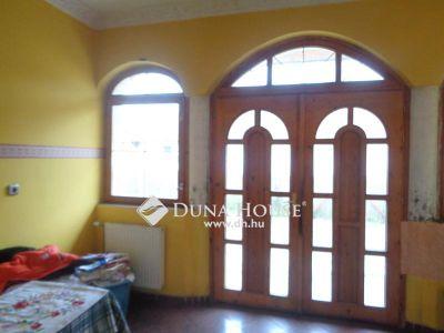 Eladó családi ház Békéscsaba