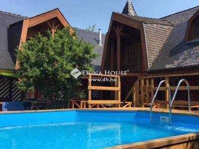 Eladó családi ház Balatonfenyves