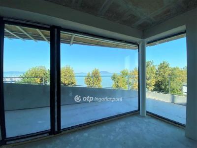 Eladó nyaraló Balatonfenyves