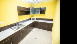 Eladó iroda családi házban Budapest