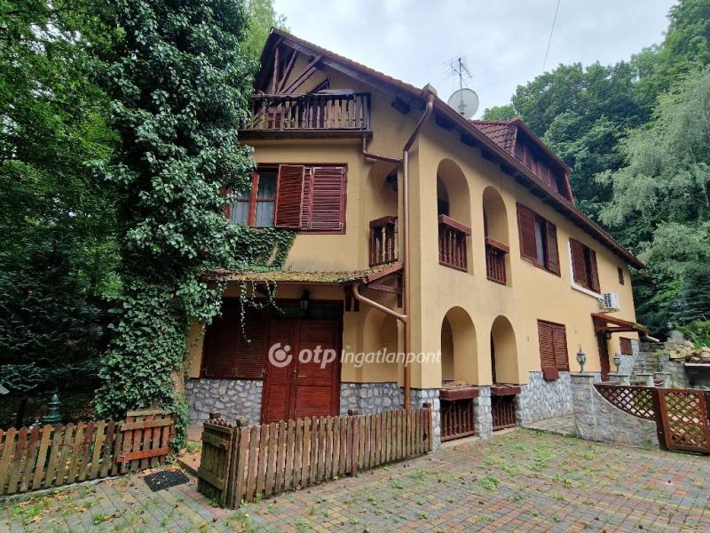 Eladó szálloda, hotel, panzió Bükkszentkereszt