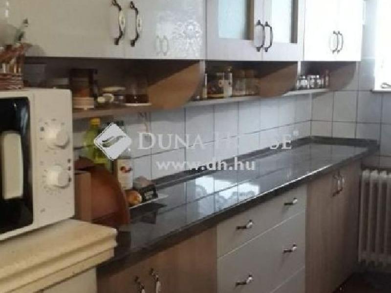 Eladó családi ház Szentpéterszeg