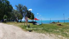 Eladó nyaraló Balatonkenese Balatonakarattya