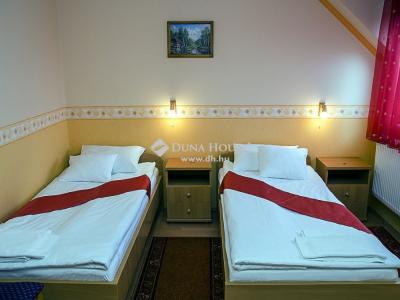 Eladó családi ház Debrecen