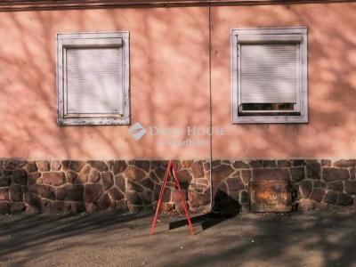 Eladó lakás Komló