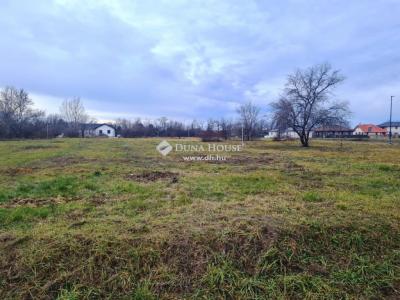 Eladó lakóövezeti telek Siófok