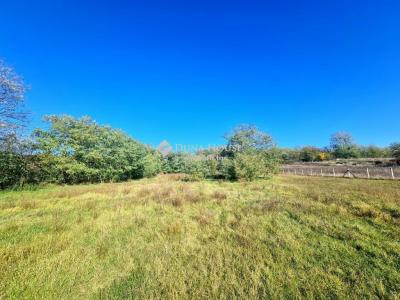 Eladó külterületi telek Szirák