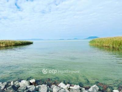 Eladó nyaraló Balatonfenyves