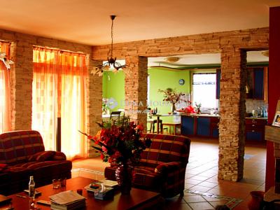 Eladó családi ház Piliscsaba