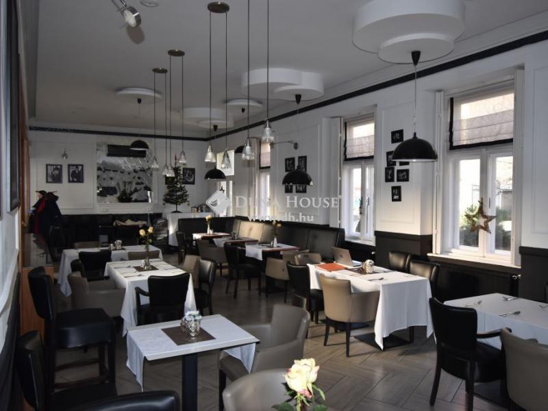 Eladó családi ház Kecskemét