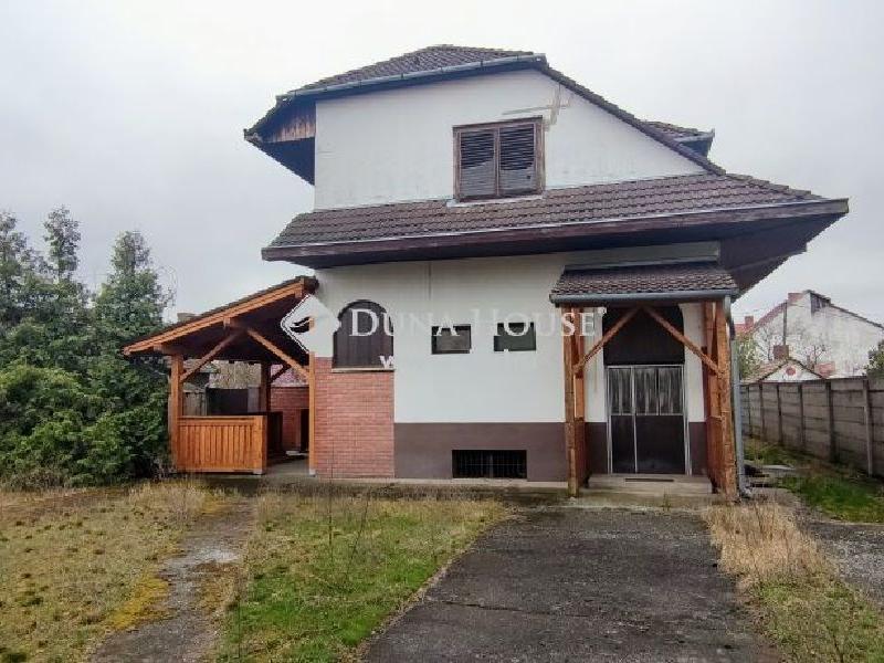 Eladó családi ház Kecskemét