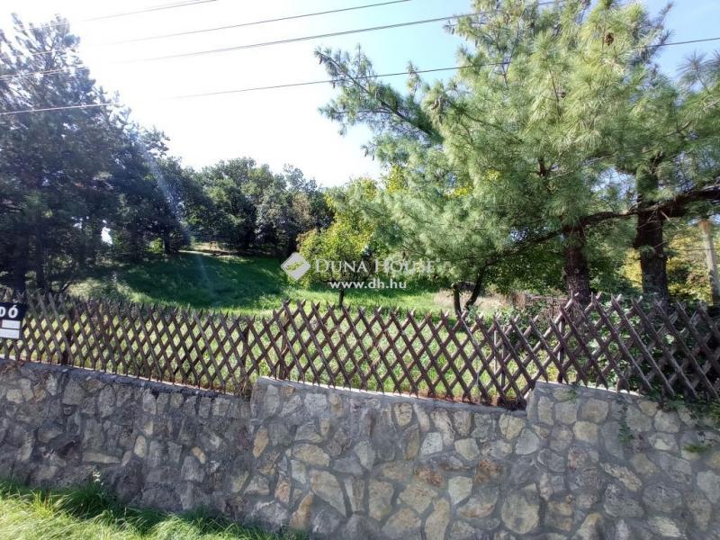 Eladó lakóövezeti telek Velence