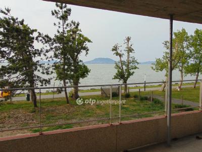 Eladó nyaraló Balatonfenyves
