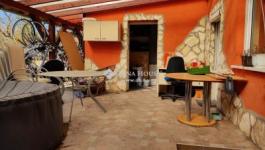 Eladó családi ház Monor