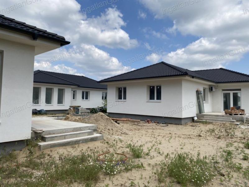 Eladó családi ház Ballószög
