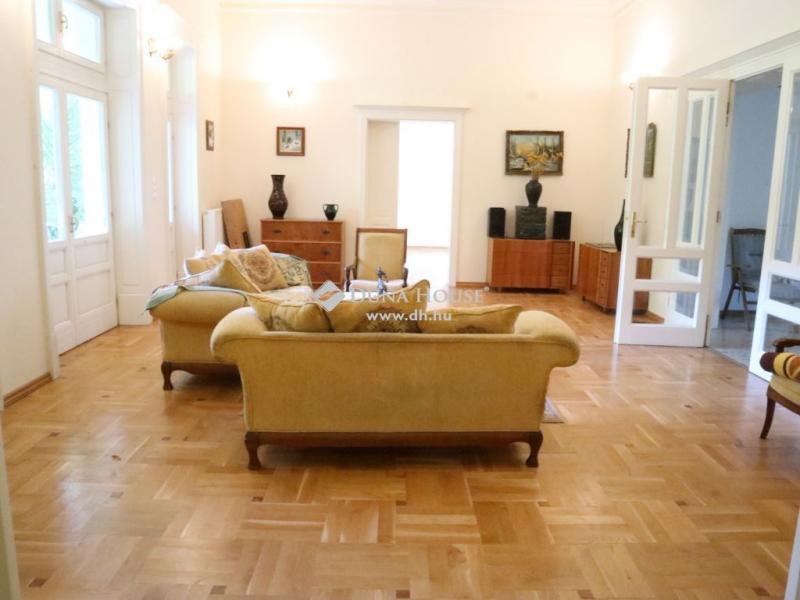 Eladó kastély Pécsvárad