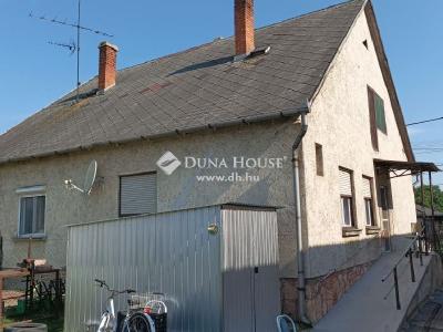 Eladó ikerház Komárom