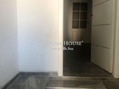 Eladó lakás Tolna