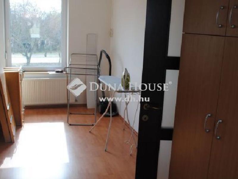 Eladó lakás Veresegyház