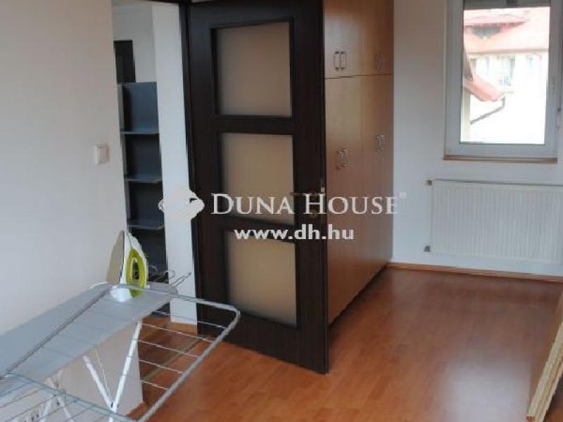 Eladó lakás Veresegyház