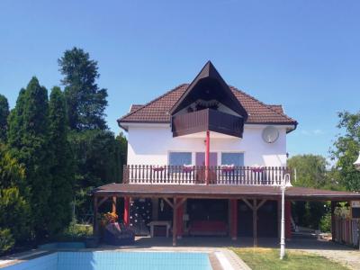 Eladó nyaraló Vonyarcvashegy
