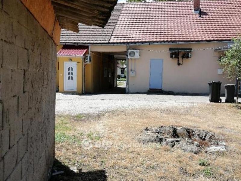 Eladó lakás Siklós