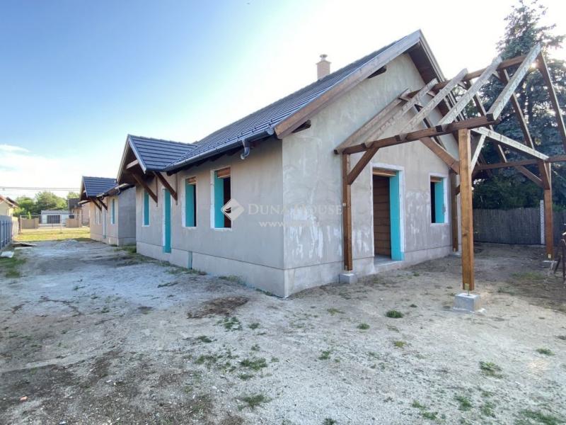 Eladó ikerház Tápiószecső