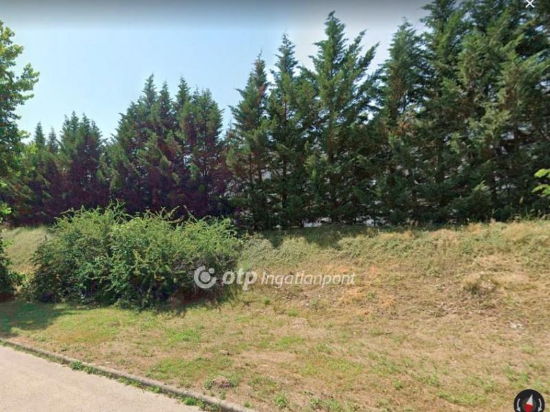 Eladó lakóövezeti telek Budapest