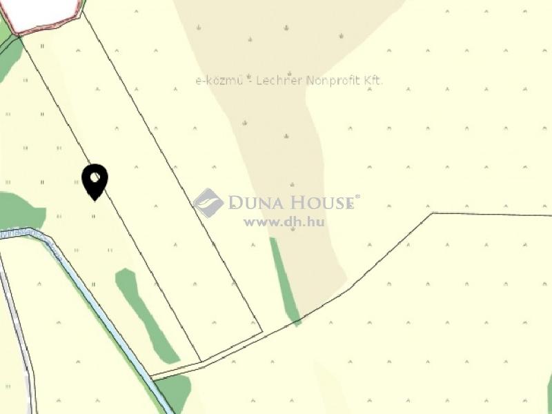 Eladó külterületi telek Lácacséke