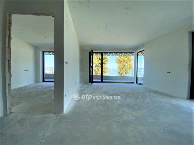 Eladó nyaraló Balatonfenyves