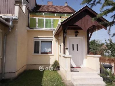 Kiadó sorház - 5671 Békéscsaba