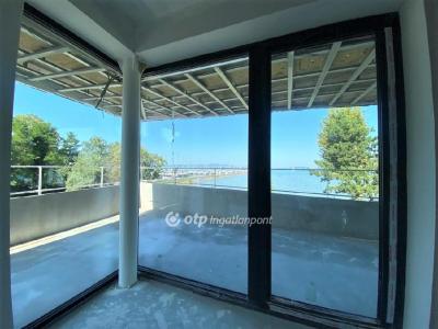 Eladó nyaraló Balatonfenyves