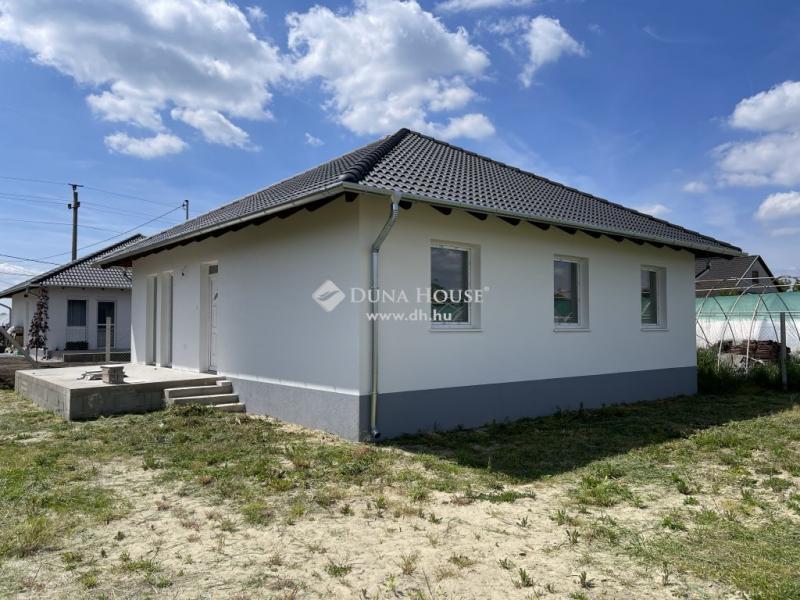 Eladó ikerház Inárcs