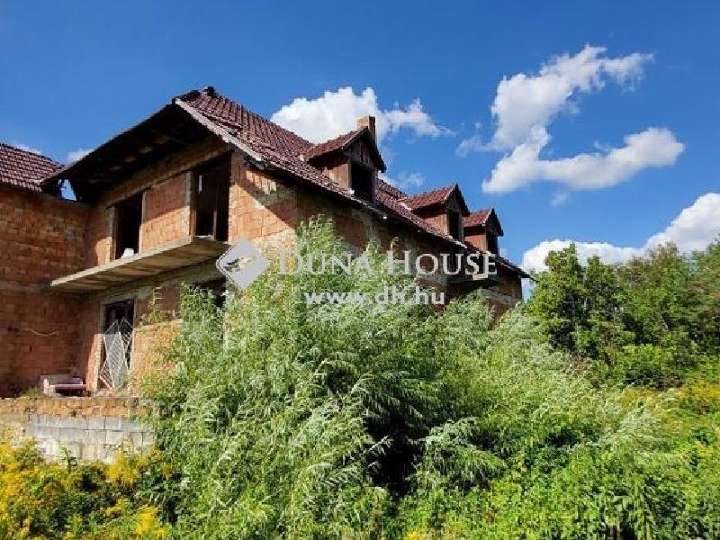 Eladó családi ház Nagytarcsa