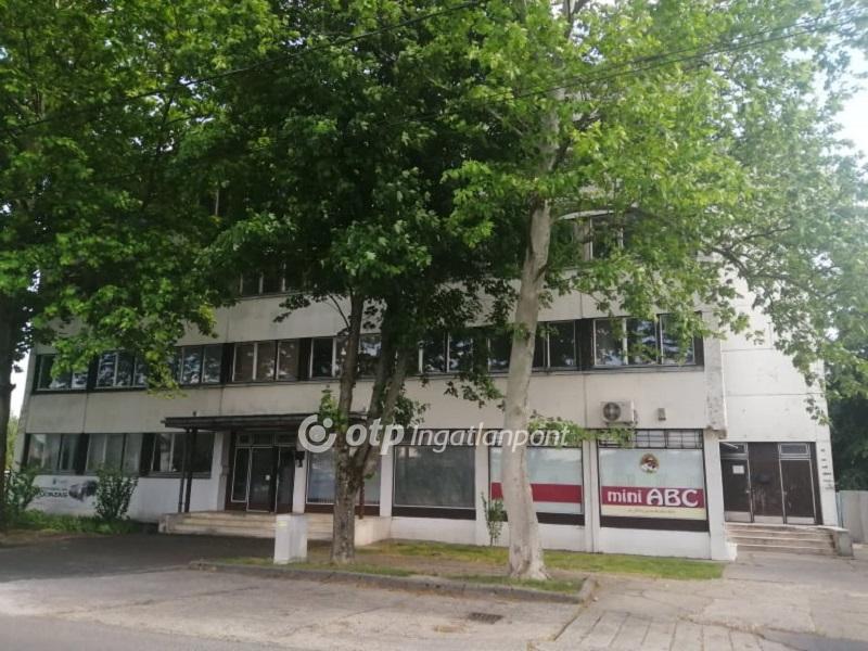 Eladó egyéb iroda Szekszárd